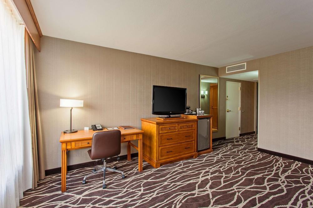Doubletree By Hilton San Bernardino Hotel Ngoại thất bức ảnh