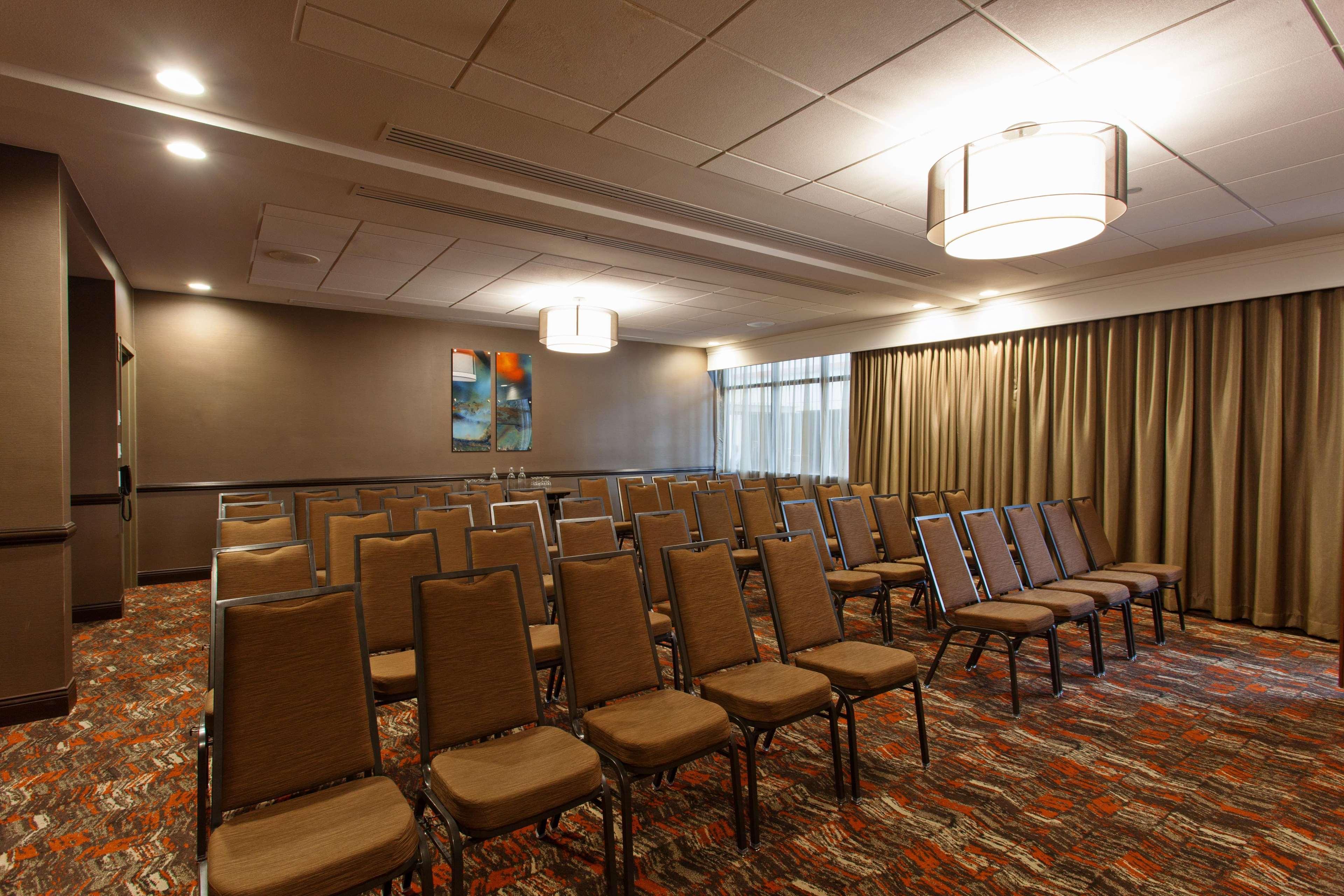 Doubletree By Hilton San Bernardino Hotel Ngoại thất bức ảnh
