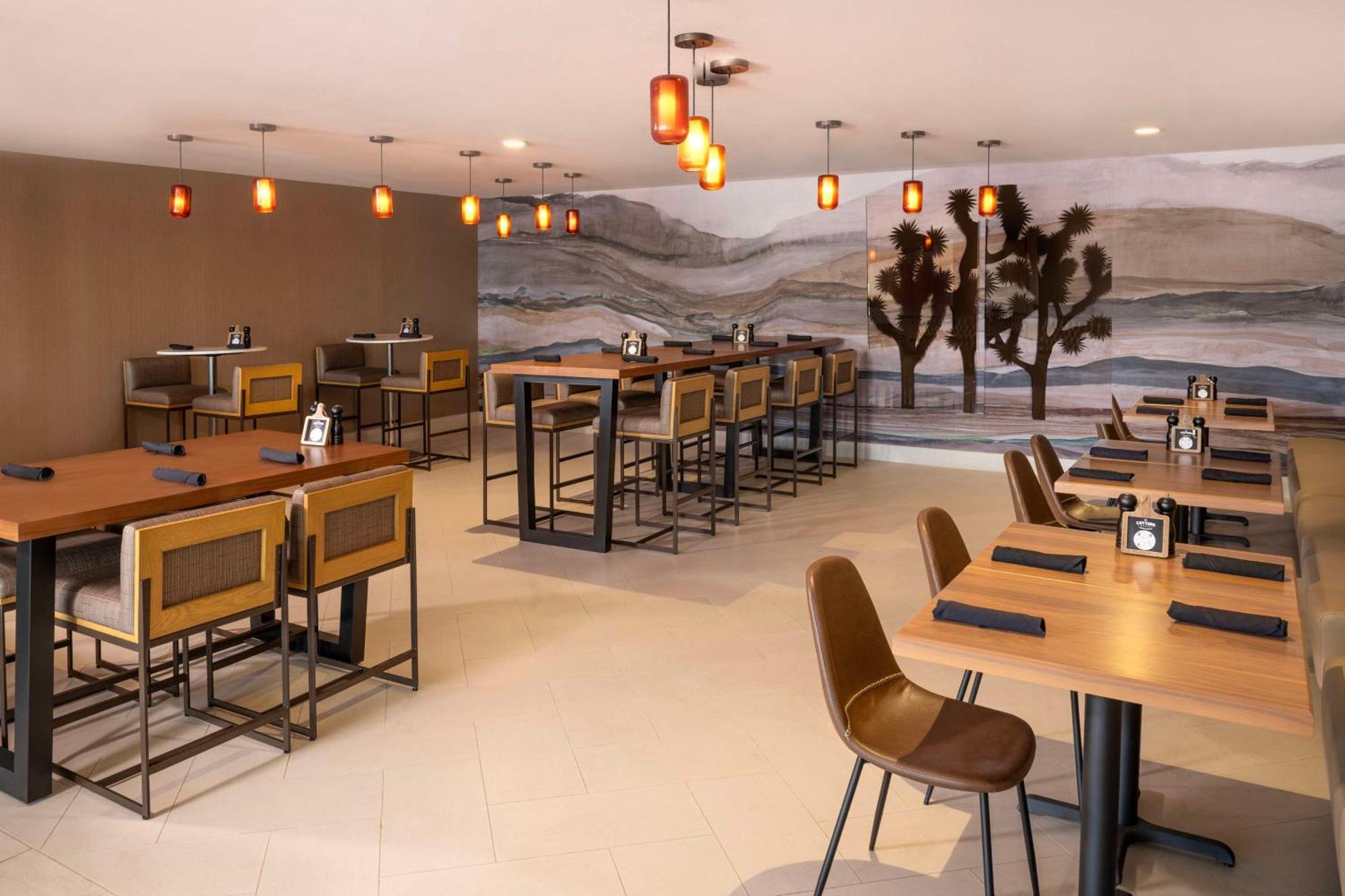 Doubletree By Hilton San Bernardino Hotel Ngoại thất bức ảnh