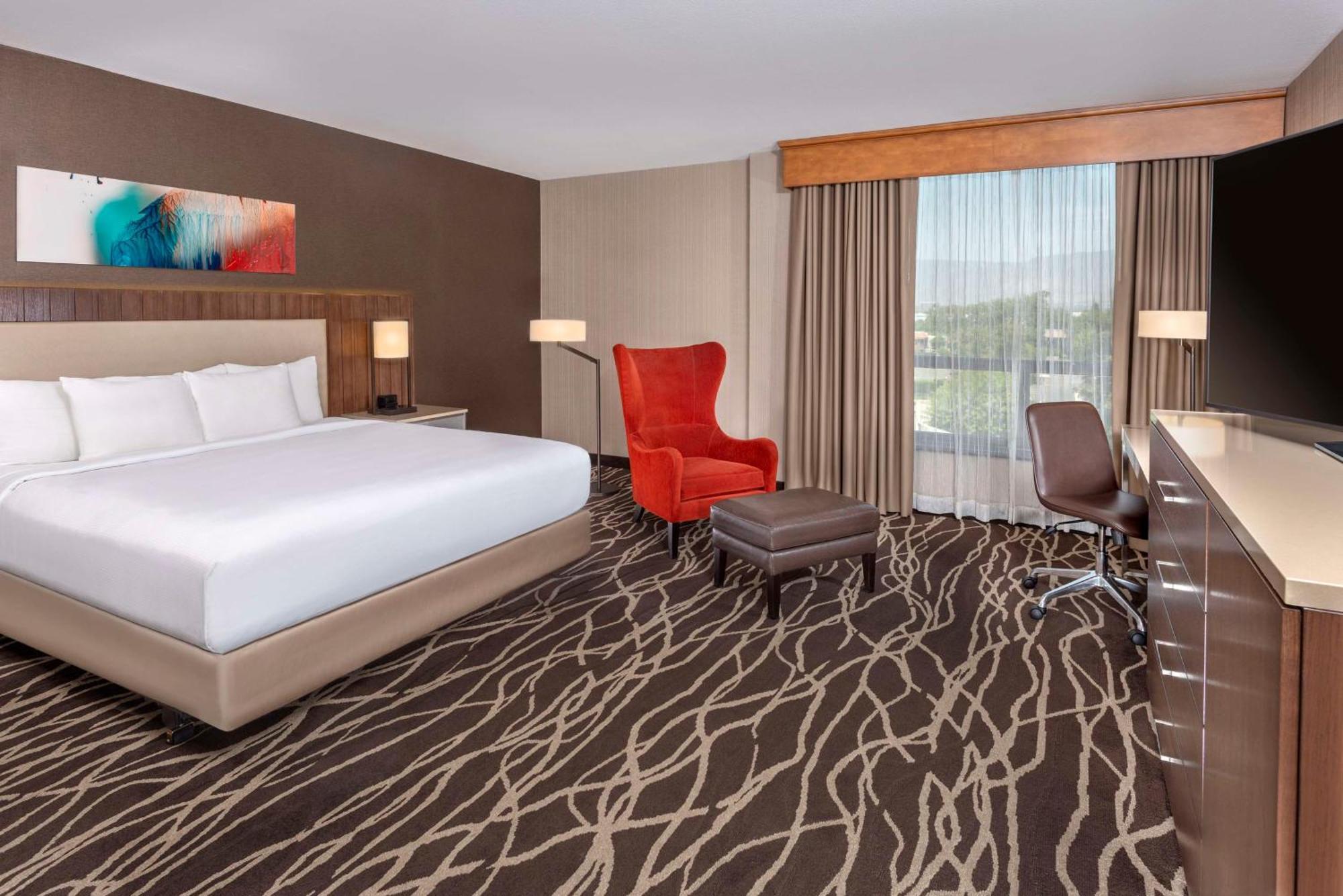 Doubletree By Hilton San Bernardino Hotel Ngoại thất bức ảnh