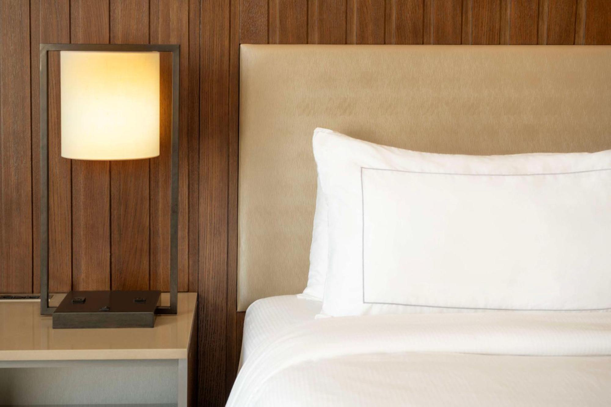 Doubletree By Hilton San Bernardino Hotel Ngoại thất bức ảnh